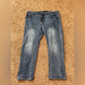 Aeropostale blue denim jeans 
Men’s Sz 44x30
Great Shape!